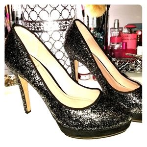 Size 10 Vince camuto pumps